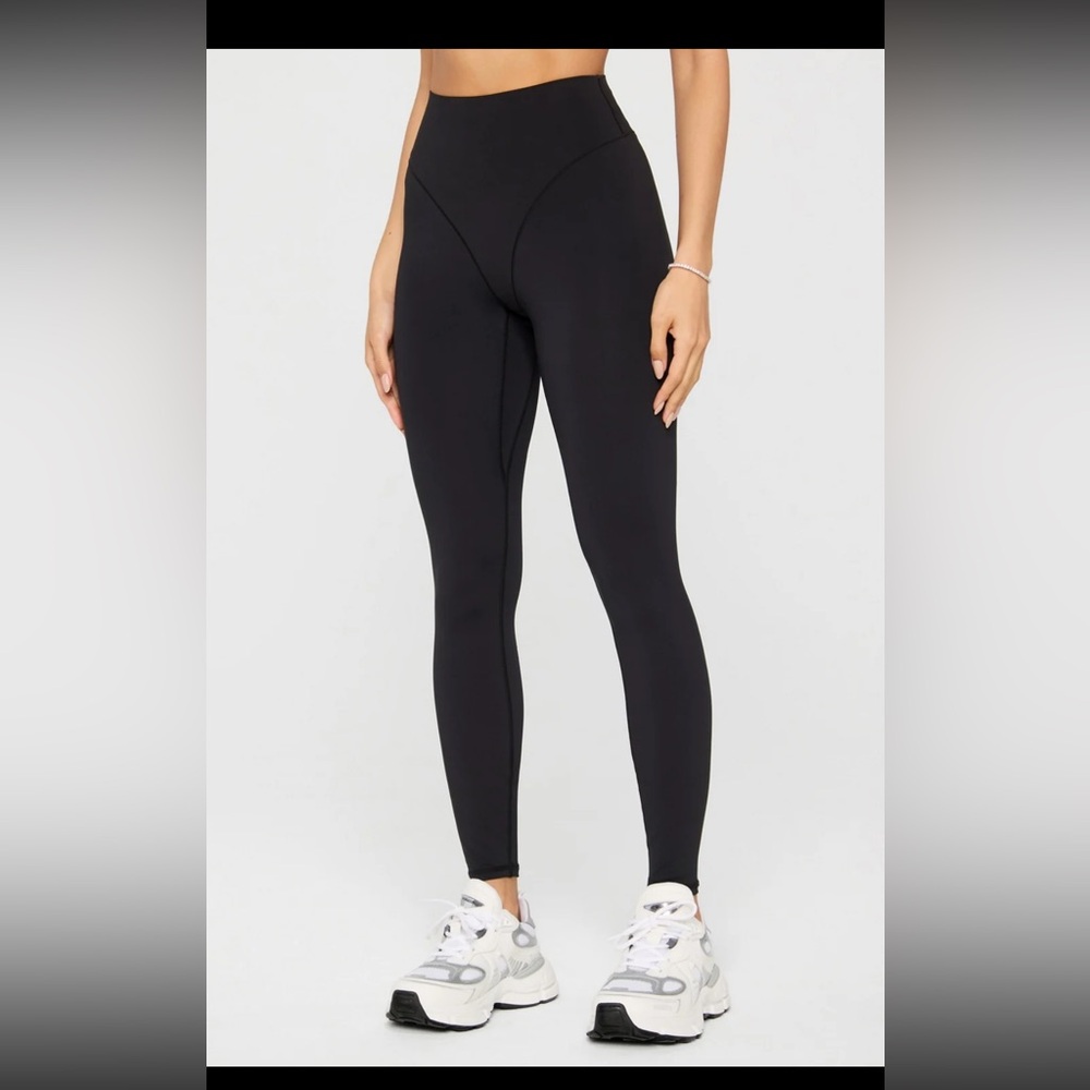Fablectics Black High-Rise Athletic Leggings like Nama Body Butter
